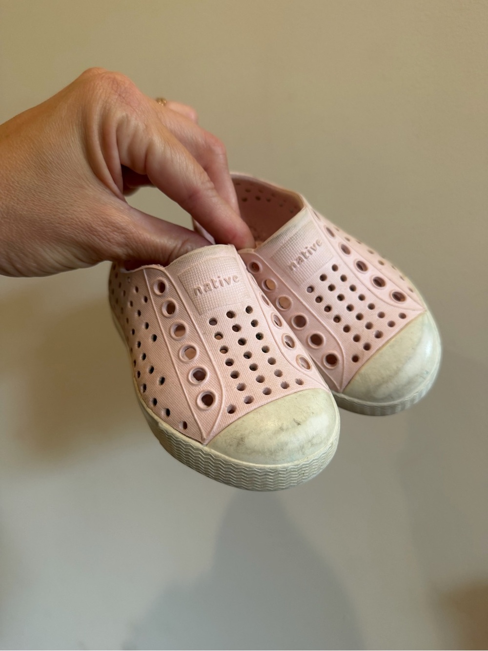 Native Kids Slip-On Sneakers in Pale Pink